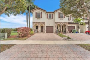 385 NE 37th Place, Homestead, FL 33033 Sold 05/23/24