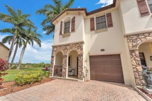 385 NE 37th Place, Homestead, FL 33033 Sold 05/23/24