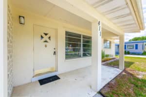 411 Coconut Avenue E, Port Saint Lucie, FL 34952 Sold 05/01/24