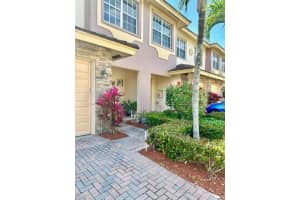 472 SE Bloxham Way, Stuart, FL 34997, Sold 04/18/24