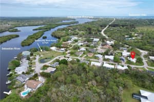 27 Sunset Drive, Sebastian, FL 32958 Sold 08/21/24
