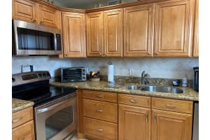53 Somerset C, West Palm Beach, FL 33417 Sold 03/04/25