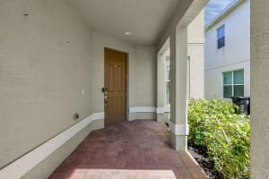 816 NW Leonardo Circle, Port Saint Lucie, FL 34986 Sold 04/30/24