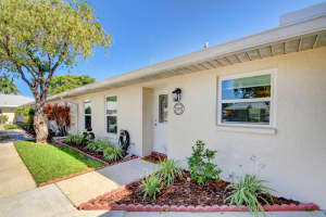 472 Holyoke Lane A, Lake Worth, FL 33467 Sold 10/03/24