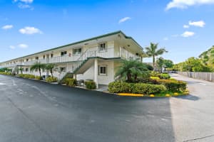 11 Garden Street 108t, Tequesta, FL 33469 Sold 04/08/24