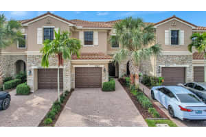 10343 Wellington Parc Drive, Wellington, FL 33449 Sold 07/03/24