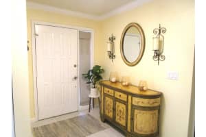 286 Amber Court, Royal Palm Beach, FL 33411 Sold 08/01/24