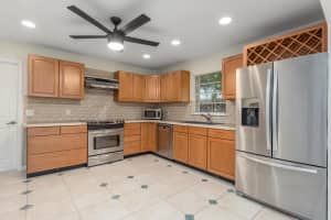 928 NE Maranta Terrado, Jensen Beach, FL 34957 Sold 04/04/24