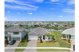 352 SE Filoli Drive, Port Saint Lucie, FL 34984 Sold 05/30/24