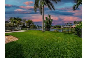 6683 Blue Bay Circle, Lake Worth, FL 33467 Sold 05/01/24