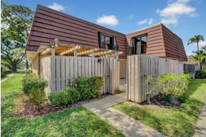 711 7th Lane, Palm Beach Gardens, FL 33418 Sold 05/24/24