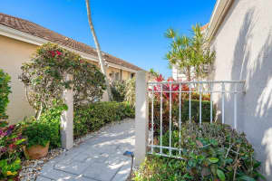 12790 Oak Knoll Drive, Palm Beach Gardens, FL 33418 Sold 05/20/24