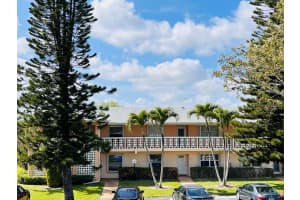 1520 NW 19th Terrace 102, Delray Beach, FL 33445 Sold 05/10/24