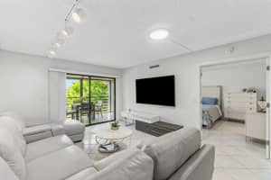 10110 Cedar Point Boulevard 303, Boynton Beach, FL 33437 Sold 07/31/24