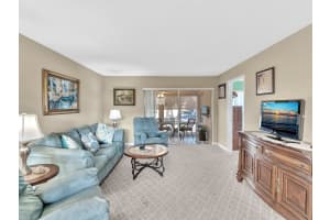 18 Colonial Club Dr APT 205, Boynton Beach, FL 33435, Sold 06/12/24