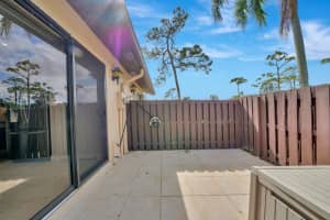 447 Pine Glen Lane D, Greenacres, FL 33463 Sold 05/15/24