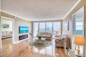 336 Golfview Road 1011, North Palm Beach