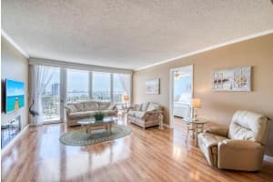 336 Golfview Road 1011, North Palm Beach, FL 33408 - MLS#R10968982
