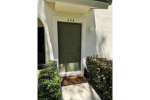1571 SE Wilshire Place 204, Stuart, FL 34994 Sold 04/22/24