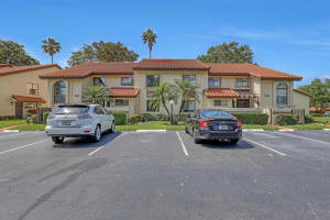 10465 Breezy Lake Lane 101, Boynton Beach, FL 33437 Sold 04/17/24