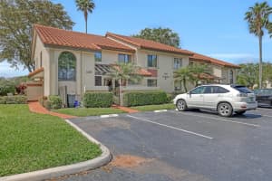 10465 Breezy Lake Lane 101, Boynton Beach, FL 33437 Sold 04/17/24