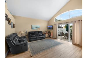 5025 Prairie Dunes Village Circle, Lake Worth, FL 33463 Sold 06/07/24