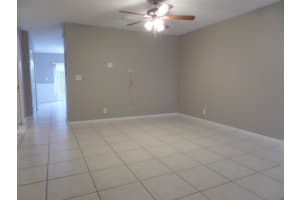 882 Summit Lake Drive, West Palm Beach, FL 33406 Sold 06/03/24