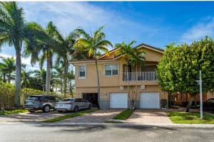 3239 Scarletta Drive, West Palm Beach, FL 33404 Sold 04/23/24