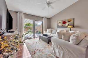 112 Oakwood Drive, Jupiter, FL 33458 Sold 04/23/24