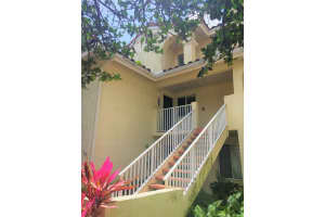 8201 Glenmoor Drive W, West Palm Beach, FL 33409 Sold 06/11/24