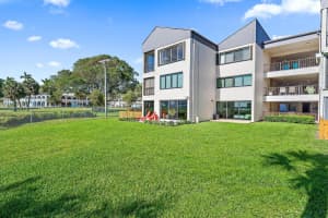 1660 Twelve Oaks Way 101 & 50ft Slip, North Palm Beach, FL 33408 Sold 05/31/24