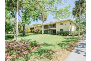 400 18th Street B3, Vero Beach, FL 32960 Sold 05/13/24