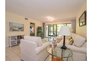 400 18th Street B3, Vero Beach, FL 32960 Sold 05/13/24