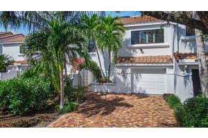 5556 N Ocean Boulevard 6a, Ocean Ridge, FL 33435 Sold 04/30/24