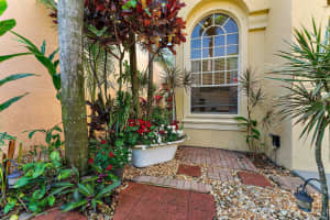 9886 Warner Lane, Wellington, FL 33414 Sold 04/30/24