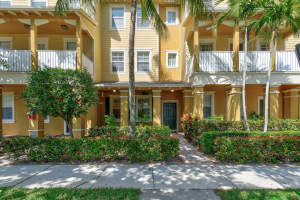 334 W Thatch Palm Circle 102, Jupiter, FL 33458 Sold 07/29/24