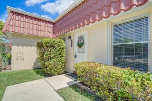 836 Salem Lane, Lake Worth, FL 33467 Sold 01/17/25
