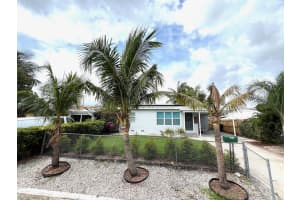 1017 S D Street, Lake Worth Beach, FL 33460 Sold 10/18/24