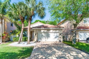 6561 Lurais Drive, Lake Worth, FL 33463 Sold 05/10/24