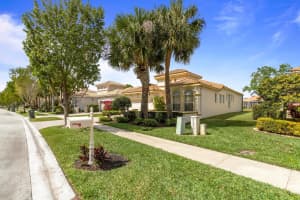 8733 Via Grande E, Wellington, FL 33411 Sold 06/04/24