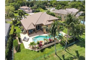 11331 Edgewater Circle, Wellington, FL 33414 Sold 05/13/24