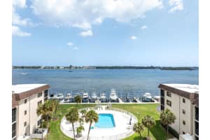 2424 N Federal Highway 203, Boynton Beach, FL 33435 Sold 06/03/24