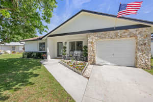 163 Arrowhead Circle, Jupiter, FL 33458 Sold 05/09/24