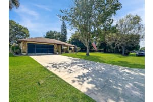 5300 Paleo Pines Circle, Fort Pierce, FL 34951 Sold 05/17/24