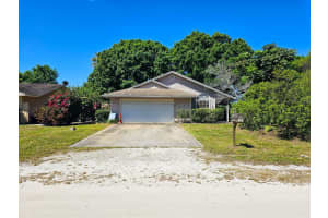 235 12th Avenue, Vero Beach, FL 32962 Sold 04/12/24