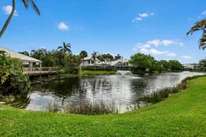 262 Canterbury Drive W, Palm Beach Gardens, FL 33418 Sold 10/02/24