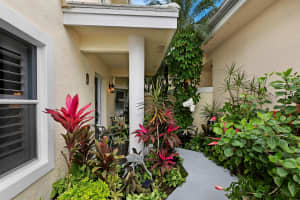 262 Canterbury Drive W, Palm Beach Gardens, FL 33418 Sold 10/02/24