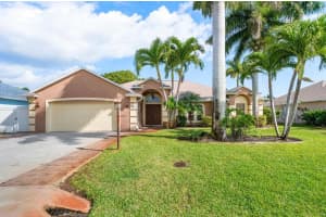 525 NE Vanda Terrado, Jensen Beach, FL 34957 Sold 05/17/24