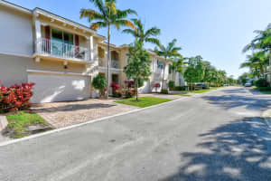 7273 Oxford Ct, Palm Beach Gardens, FL 33418, Sold 02/07/25