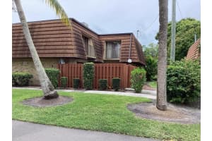 1440 N Lawnwood Cir 19 d, Fort Pierce, FL 34950, Sold 06/11/24